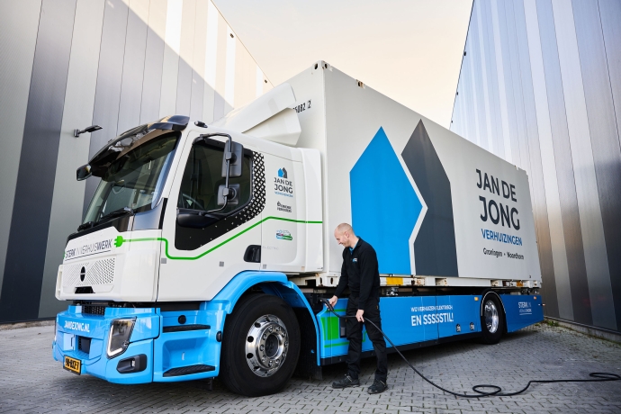 Elektrische verhuiswagen Jan de Jong Verhuizingen