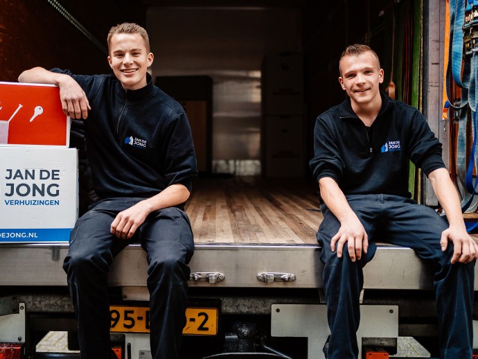 Verhuizers in opleiding Jan de Jong Verhuizingen
